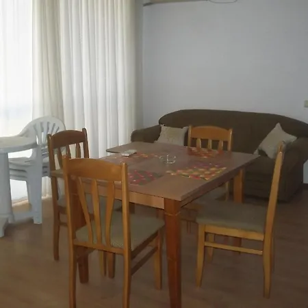 شقة فندقية Levante 2*
